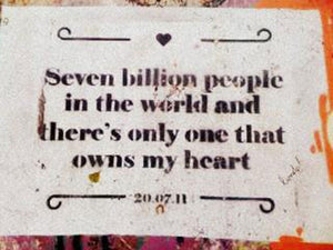 Bainha de Rua Wallet & Purse "Sete bilhões de pessoas no mundo e só uma é dona do meu coração"